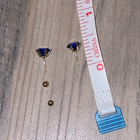 10K Yellow Gold Studs - Picture 6 of 6